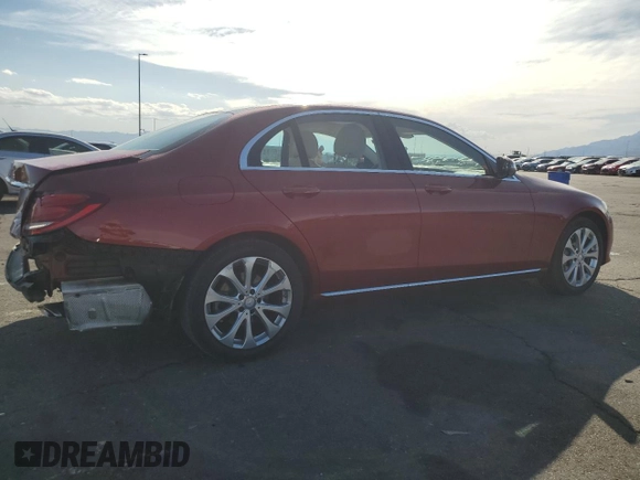 2017 Mercedes-Benz E 300 Luxury z VIN WDDZF4JB6HA070370, wystawiony jako Copart lot #58435175 z przebiegiem 52 034 mil mil oraz Szkoda całkowita • Salvage title. Historia ofert i sprzedaży dostępna na DreamBid. Obrazek 3.