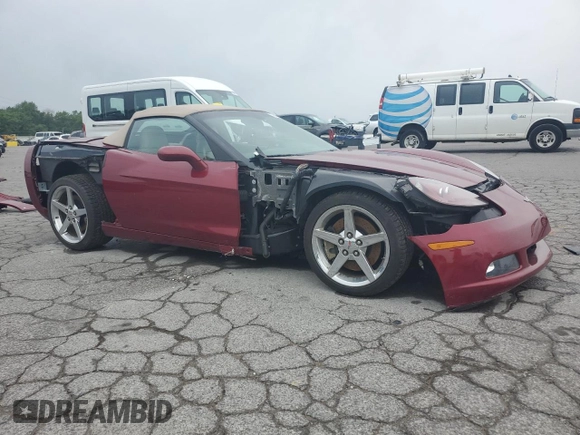 2007 Chevrolet Corvette z VIN 1G1YY36U575101032, wystawiony jako Copart lot #58415535 z przebiegiem 45 309 mil mil oraz Szkoda całkowita • Salvage title. Historia ofert i sprzedaży dostępna na DreamBid. Obrazek 4.