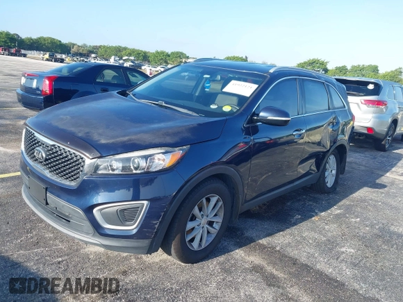 2016 Kia Sorento LX with VIN 5XYPG4A36GG045104, listed as a IAAI auction lot 41922121 with 169,874 mi miles and . Bid and sale history available at carsss.com. Image 2.