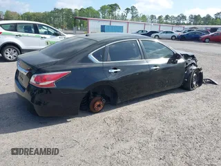 2015 Nissan Altima 2.5 S with VIN 1N4AL3AP7FC433935, listed as a IAAI auction lot 41932675 with 143,865 mi miles. Bid and sale history available at carsss.com. Image 4.