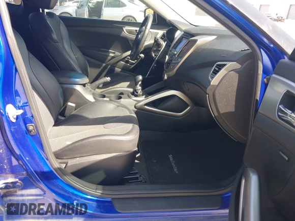 2012 Hyundai Veloster w/Gray Int с VIN KMHTC6AD5CU077688, выставлен на аукционе IAAI как лот 42856328 с пробегом 54 849 миль миль и . История ставок и продаж доступна на DreamBid. Изображение 5.