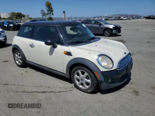 2010 MINI Hardtop with VIN WMWMF3C53ATU79777, listed as a Copart auction lot 55530175 with 177,225 mi miles and Clean title. Bid and sale history available at DreamBid. Image 4.