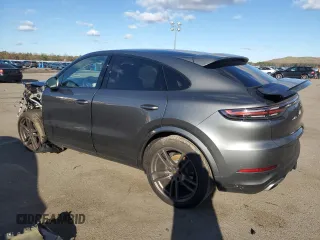 2023 Porsche Cayenne z VIN WP1BA2AYXPDA25379, wystawiony jako Copart lot #38891303 z przebiegiem Nie podano mil oraz . Historia ofert i sprzedaży dostępna na DreamBid. Obrazek 2.