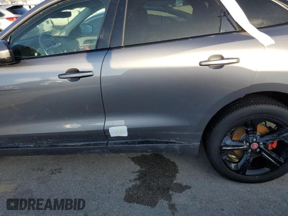 2020 Jaguar F-Pace 25t Checkered Flag Edition z VIN SADCP2FX4LA617865, wystawiony jako Copart lot #74434614 z przebiegiem Nie podano mil oraz Nie do naprawy • Non repairable. Historia ofert i sprzedaży dostępna na DreamBid. Obrazek 13.