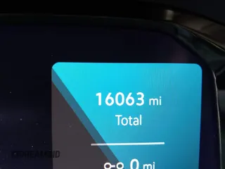 2024 Volkswagen Atlas SE с VIN 1V2WR2CA2RC560161, выставлен на аукционе IAAI как лот 42047000 с пробегом 16 063 миль миль и . История ставок и продаж доступна на DreamBid. Изображение 15.