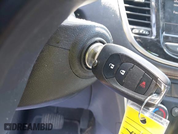 2020 Chevrolet Trax LS z VIN 3GNCJKSB0LL130816, wystawiony jako IAAI lot #42225467 z przebiegiem 55 943 mil mil oraz . Historia ofert i sprzedaży dostępna na DreamBid. Obrazek 11.