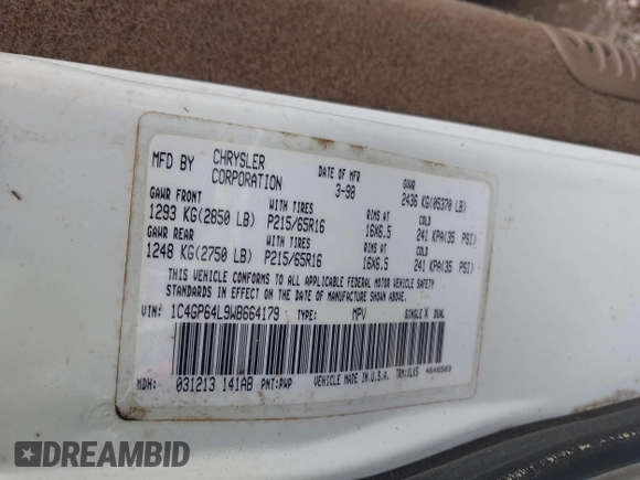 1998 Chrysler Town & Country LXi with VIN 1C4GP64L9WB664179, listed as a IAAI auction lot 42041600 with Not Provided miles. Bid and sale history available at carsss.com. Image 9.
