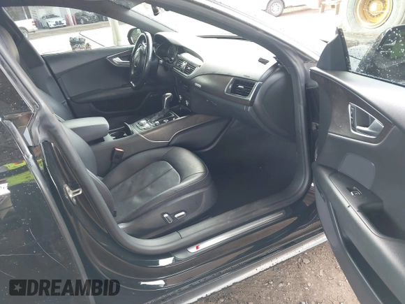 2017 Audi A7 Premium Plus with VIN WAUW2AFC3HN134850, listed as a IAAI auction lot 41931263 with 82,638 mi miles. Bid and sale history available at carsss.com. Image 5.