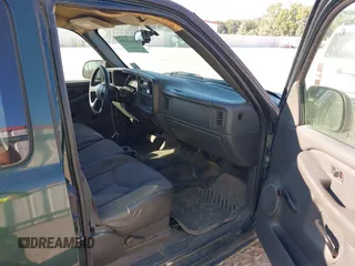 2004 Chevrolet Silverado 1500 LS with VIN 2GCEC19T741274239, listed as a IAAI auction lot 40461498 with 263,905 mi miles. Bid and sale history available at carsss.com. Image 5.