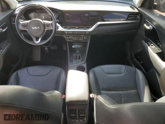 2022 Kia Niro Touring SE with VIN KNDCC3LC9N5532434, listed as a Copart auction lot 82159014 with 37,923 mi miles and Salvage Title. Bid and sale history available at carsss.com. Image 8.