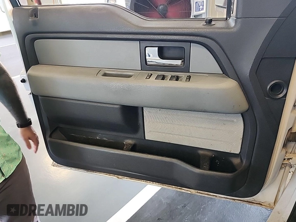 2013 Ford F-150 XL с VIN 1FTEX1EM1DFB38801, выставлен на аукционе IAAI как лот 42802202 с пробегом 196 915 миль миль и . История ставок и продаж доступна на DreamBid. Изображение 15.