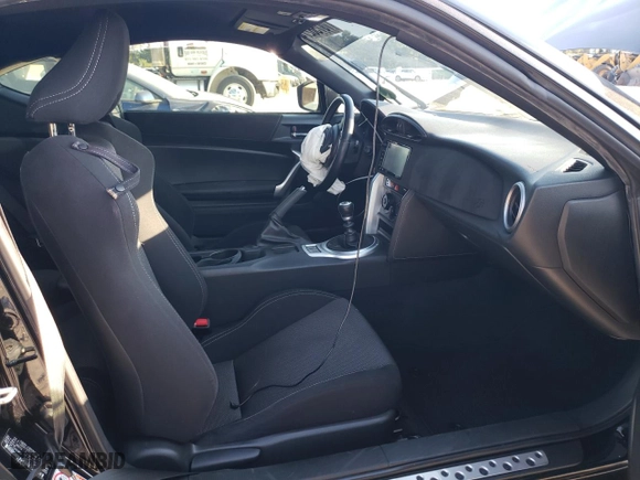 2017 Toyota 86 with VIN JF1ZNAA15H9710918, listed as a Copart auction lot 70756274 with 41,282 mi miles and Salvage Title. Bid and sale history available at carsss.com. Image 8.