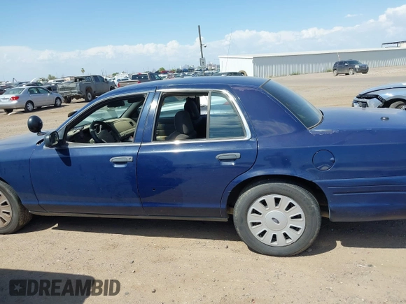 2008 Ford Police Interceptor z VIN 2FAHP71VX8X137757, wystawiony jako IAAI lot #42651380 z przebiegiem 181 684 mil mil oraz . Historia ofert i sprzedaży dostępna na DreamBid. Obrazek 14.