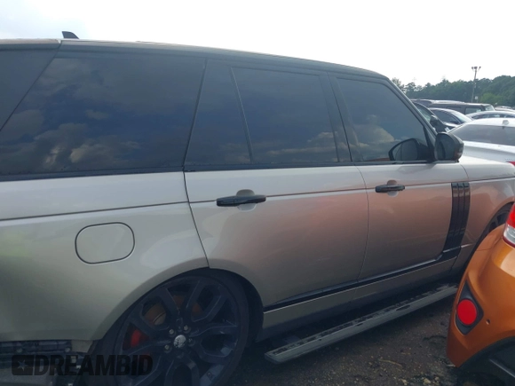 2015 Land Rover Range Rover HSE with VIN SALGS2VF7FA219096, listed as a IAAI auction lot 39996885 with 81,802 mi miles and . Bid and sale history available at DreamBid. Image 13.
