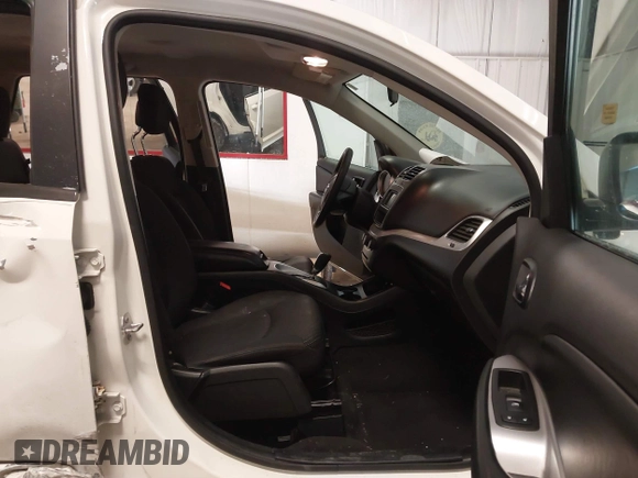 2018 Dodge Journey SE with VIN 3C4PDCAB5JT254022, listed as a IAAI auction lot 41624286 with 97,610 mi miles. Bid and sale history available at carsss.com. Image 5.