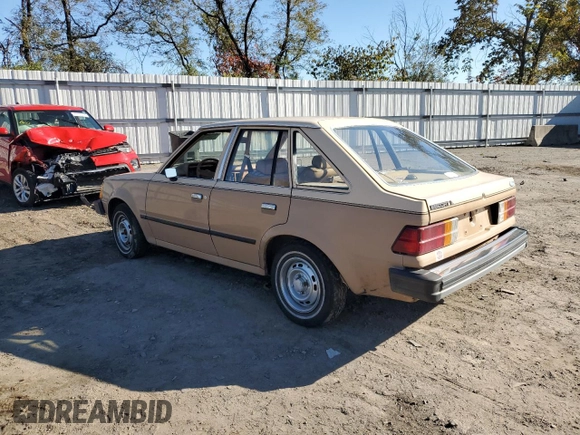 1983 Ford Escort z VIN 2FABP1347DX161788, wystawiony jako Copart lot #76347694 z przebiegiem 58 514 mil mil oraz Szkoda całkowita • Salvage title. Historia ofert i sprzedaży dostępna na DreamBid. Obrazek 2.