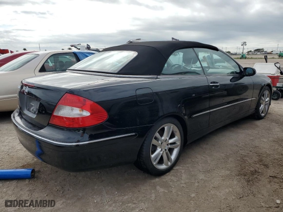 2009 Mercedes-Benz CLK-Class 3.5L with VIN WDBTK56F39T108168, listed as a Copart auction lot 76090024 with 0 mi miles and Salvage Title. Bid and sale history available at carsss.com. Image 3.