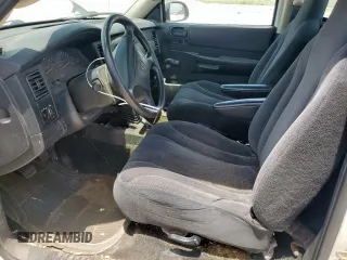 2004 Dodge Dakota z VIN 1D7FL16K64S612395, wystawiony jako Copart lot #56545035 z przebiegiem Nie podano mil oraz Czysty tytuł • Clean title. Historia ofert i sprzedaży dostępna na DreamBid. Obrazek 7.