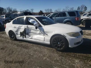 2009 BMW 3 Series 328i with VIN WBAPH77529NL82109, listed as a Copart auction lot 42810995 with 0 mi miles and Salvage Title. Bid and sale history available at carsss.com. Image 4.