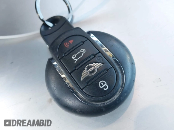 2016 MINI Convertible S с VIN WMWWG9C52G3A91914, выставлен на аукционе IAAI как лот 42703927 с пробегом 88 328 миль миль и . История ставок и продаж доступна на DreamBid. Изображение 11.