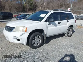 2007 Mitsubishi Endeavor LS with VIN 4A4MM21S87E080140, listed as a IAAI auction lot 41715165 with 241,401 mi miles. Bid and sale history available at carsss.com. Image 2.