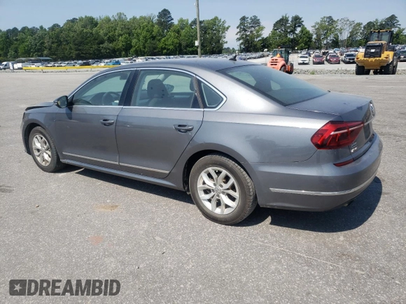 2017 Volkswagen Passat S z VIN 1VWAT7A38HC056059, wystawiony jako Copart lot #57657135 z przebiegiem 117 504 mil mil oraz Szkoda całkowita • Salvage title. Historia ofert i sprzedaży dostępna na DreamBid. Obrazek 2.