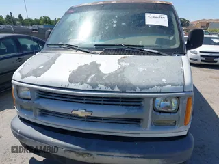 1999 Chevrolet City Express Cargo z VIN 1GCFG15M8X1044680, wystawiony jako IAAI lot #42466789 z przebiegiem Nie podano mil oraz . Historia ofert i sprzedaży dostępna na DreamBid. Obrazek 6.