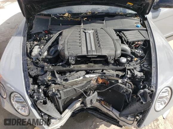 2017 Bentley Bentayga W12 z VIN SJAAC2ZV9HC015680, wystawiony jako Copart lot #46197784 z przebiegiem Nie podano mil oraz . Historia ofert i sprzedaży dostępna na DreamBid. Obrazek 12.