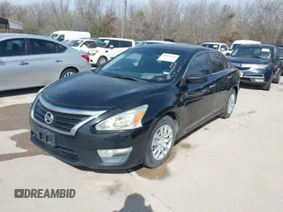 2015 Nissan Altima 2.5 SV with VIN 1N4AL3AP4FC413903, listed as a IAAI auction lot 41821116 with 291,006 mi miles. Bid and sale history available at carsss.com. Image 2.