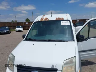 2010 Ford Transit Connect XLT z VIN NM0LS7DN1AT014301, wystawiony jako IAAI lot #42421336 z przebiegiem 287 066 mil mil oraz . Historia ofert i sprzedaży dostępna na DreamBid. Obrazek 6.