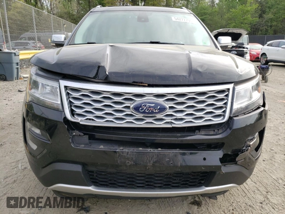 2017 Ford Explorer Platinum z VIN 1FM5K8HT9HGD50285, wystawiony jako Copart lot #54277795 z przebiegiem 88 836 mil mil oraz Szkoda całkowita • Salvage title. Historia ofert i sprzedaży dostępna na DreamBid. Obrazek 5.