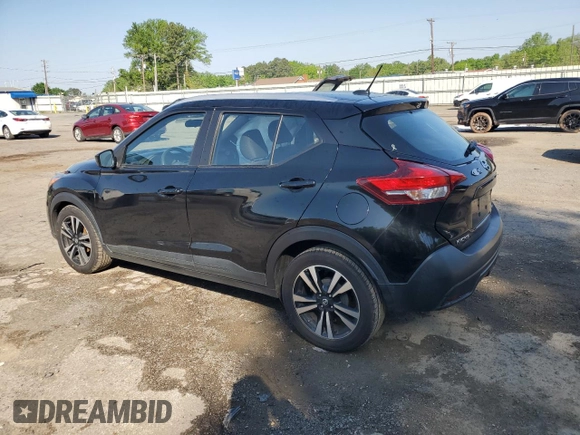 2019 Nissan Kicks SV z VIN 3N1CP5CU9KL527211, wystawiony jako Copart lot #51938855 z przebiegiem 134 816 mil mil oraz Szkoda całkowita • Salvage title. Historia ofert i sprzedaży dostępna na DreamBid. Obrazek 2.