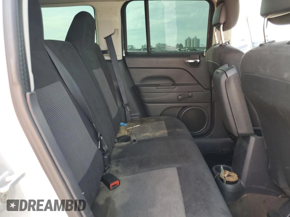 2014 Jeep Patriot Sport with VIN 1C4NJPBA5ED547489, listed as a Copart auction lot 63580795 with 271,303 mi miles and Salvage title. Bid and sale history available at DreamBid. Image 10.