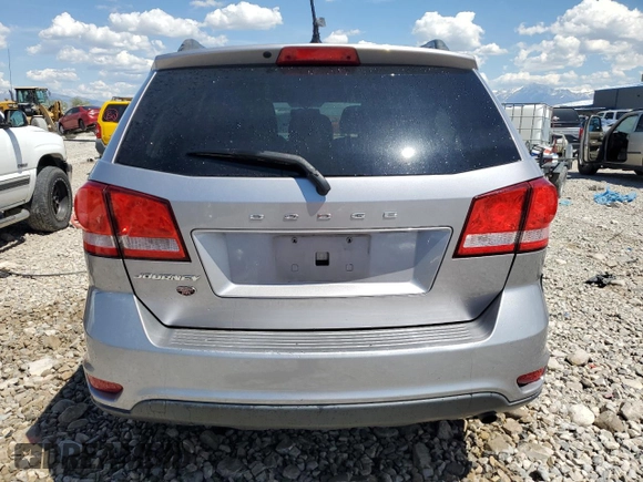 2017 Dodge Journey SXT with VIN 3C4PDCBB9HT522532, listed as a Copart auction lot 55886535 with 201,594 mi miles and Salvage title. Bid and sale history available at DreamBid. Image 6.