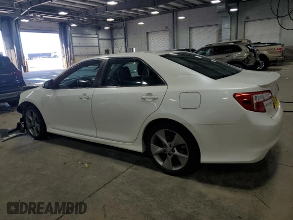 2014 Toyota Camry L with VIN 4T1BF1FK1EU405768, listed as a Copart auction lot 53202685 with 125,759 mi miles and Salvage Title. Bid and sale history available at DreamBid. Image 2.