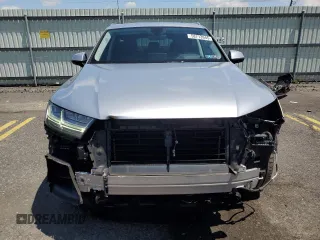 2018 Audi Q7 Prestige with VIN WA1VAAF71JD017682, listed as a Copart auction lot 58713945 with 120,610 mi miles and Salvage title. Bid and sale history available at DreamBid. Image 5.
