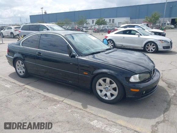 2002 BMW 3 Series 325Ci with VIN WBABN33482JW53230, listed as a IAAI auction lot 41912031 with 211,631 mi miles. Bid and sale history available at carsss.com. Image 1.
