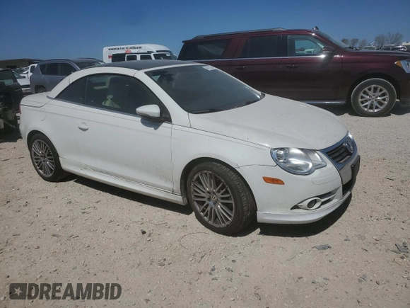 2011 Volkswagen Eos Komfort with VIN WVWBW7AH7BV002564, listed as a Copart auction lot 48761785 with 100,512 mi miles and Clean Title. Bid and sale history available at DreamBid. Image 4.