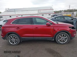 2015 Lincoln MKC z VIN 5LMCJ2A97FUJ06166, wystawiony jako IAAI lot #42098799 z przebiegiem 155 916 mil mil oraz . Historia ofert i sprzedaży dostępna na DreamBid. Obrazek 13.