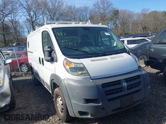 2014 Ram ProMaster Cargo z VIN 3C6TRVAG2EE101011, wystawiony jako IAAI lot #42068141 z przebiegiem Nie podano mil oraz . Historia ofert i sprzedaży dostępna na DreamBid. Obrazek 1.