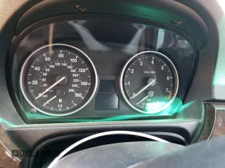 2011 BMW 3 Series 328i с VIN WBAPH5C5XBA442287, выставлен на аукционе Copart как лот 57636005 с пробегом Не указан миль и Чистый • Clean title. История ставок и продаж доступна на DreamBid. Изображение 9.