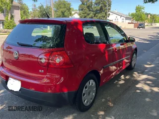 2007 Volkswagen Rabbit z VIN WVWBR71K57W214576, wystawiony jako Copart lot #55692465 z przebiegiem 57 793 mil mil oraz Tytuł czysty. Historia ofert i sprzedaży dostępna na DreamBid. Obrazek 4.