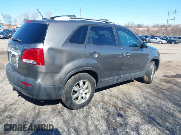 2012 Kia Sorento LX with VIN 5XYKT4A67CG191585, listed as a IAAI auction lot 41703251 with 190,825 mi miles. Bid and sale history available at carsss.com. Image 4.