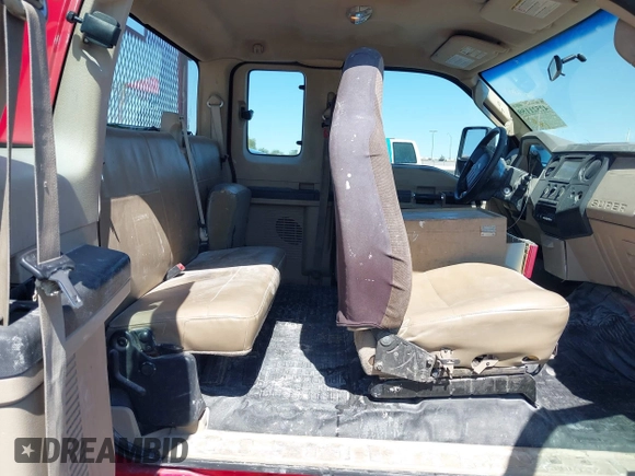 2008 Ford F-250 XL with VIN 1FTNX20558EC07054, listed as a IAAI auction lot 42521159 with 307,228 mi miles and . Bid and sale history available at DreamBid. Image 8.