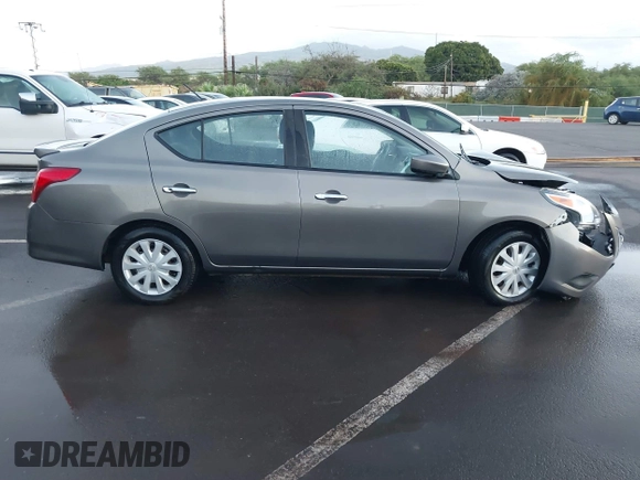 2017 Nissan Versa SV z VIN 3N1CN7AP4HK429880, wystawiony jako IAAI lot #41702985 z przebiegiem 183 764 mil mil oraz . Historia ofert i sprzedaży dostępna na DreamBid. Obrazek 14.