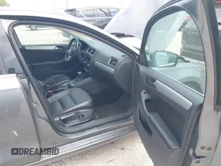 2013 Volkswagen Jetta SE with VIN 3VWDX7AJXDM255977, listed as a IAAI auction lot 42194447 with 120,921 mi miles and . Bid and sale history available at DreamBid. Image 5.