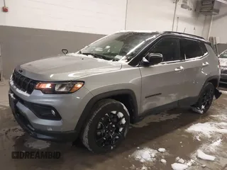 2023 Jeep Compass Latitude with VIN 3C4NJDBN6PT549752, listed as a IAAI auction lot 41225196 with 23,349 mi miles and . Bid and sale history available at DreamBid. Image 17.