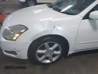 2004 Nissan Maxima SE with VIN 1N4BA41E04C890873, listed as a IAAI auction lot 41468051 with 171,641 mi miles and . Bid and sale history available at DreamBid. Image 6.