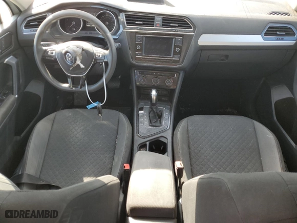 2018 Volkswagen Tiguan S with VIN 3VV1B7AX7JM013797, listed as a Copart auction lot 77445924 with 194,708 mi miles and Salvage Title. Bid and sale history available at carsss.com. Image 8.