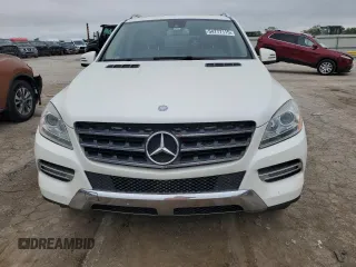 2014 Mercedes-Benz M 350 z VIN 4JGDA5HBXEA409539, wystawiony jako Copart lot #54777115 z przebiegiem 168 057 mil mil oraz Szkoda całkowita • Salvage title. Historia ofert i sprzedaży dostępna na DreamBid. Obrazek 5.
